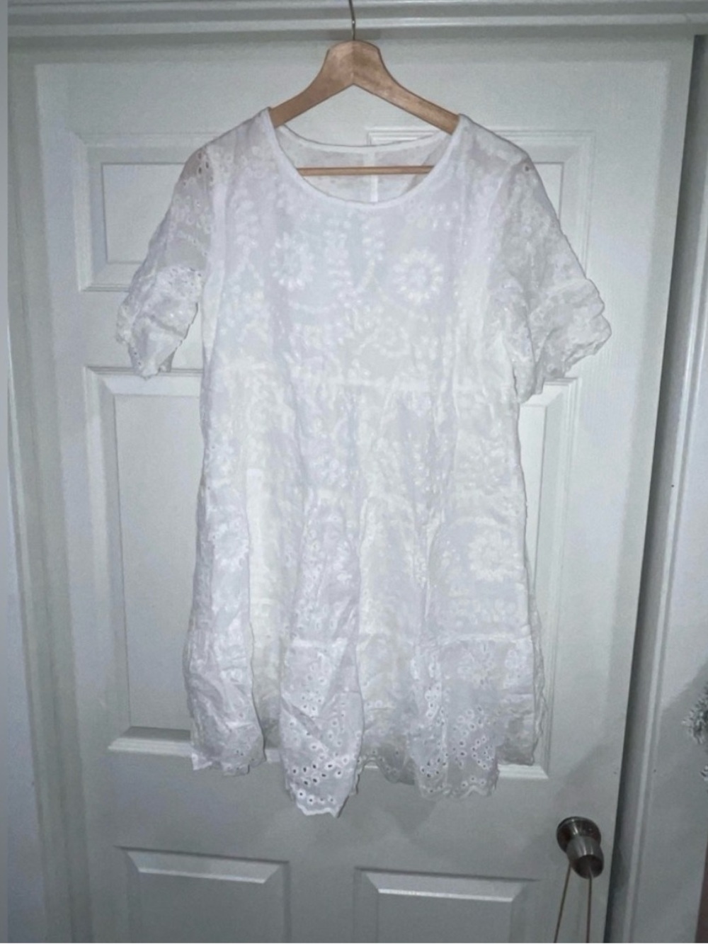 Beautiful NWOT White Eyelet Cotton  Dress - Classic Summer Style